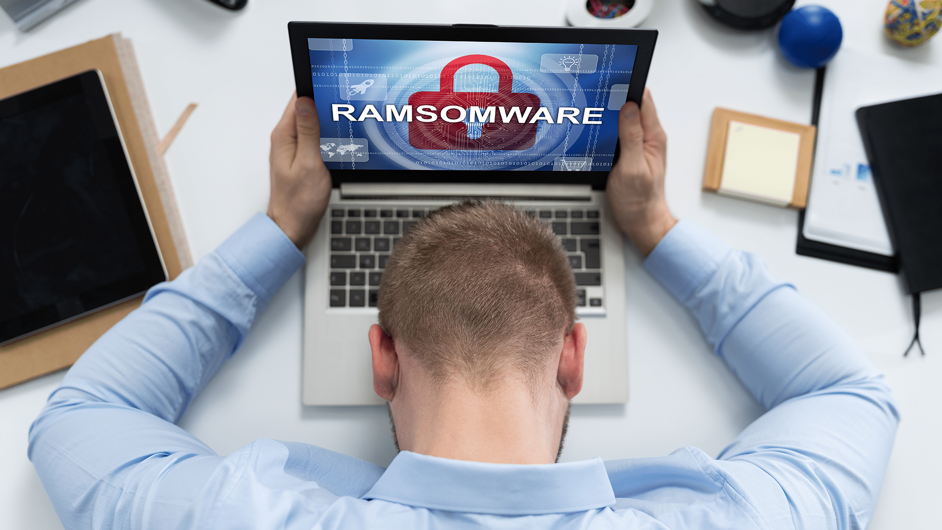 企業によるサイバーセキュリティ対策の具体例は？被害の影響も解説